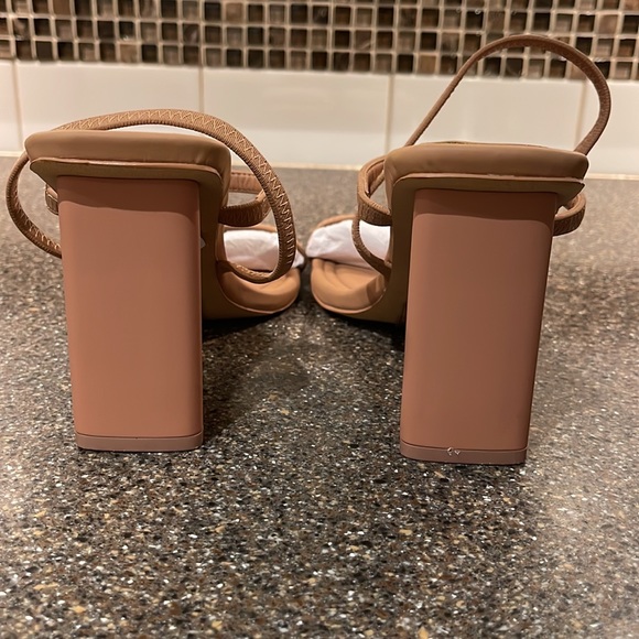 OKURRA Aldo heeled nude elastic square toed sandals - Picture 3 of 7